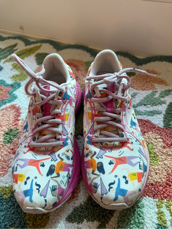 Brooks Shoes - Brooks Adrenaline GTS 21 Unity Running Shoes Pink Print Women's 7 B